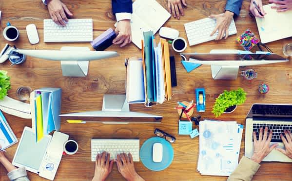 Business-People-Working-643x398